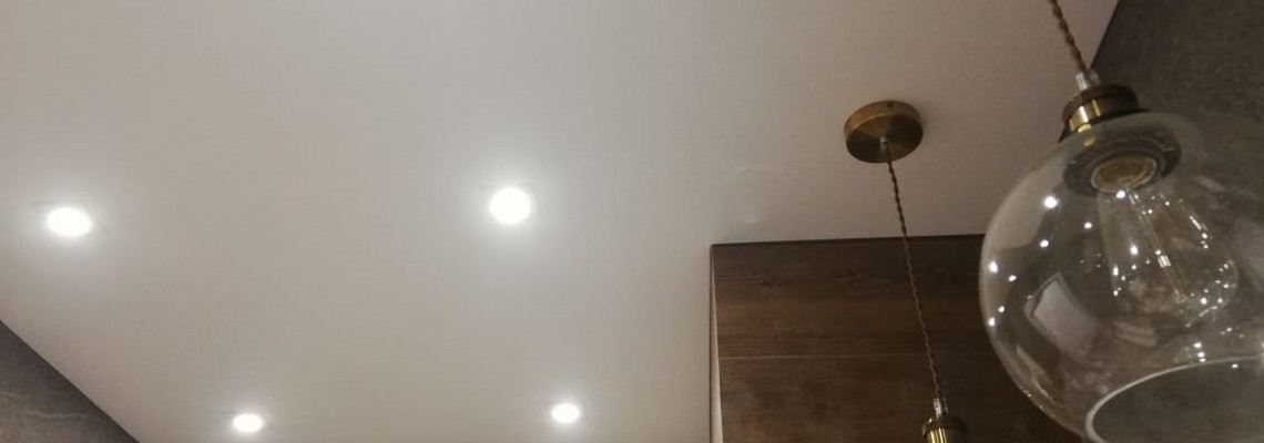 Бесщелевые натяжные потолки с установкой от potolki-natyazhnye.by