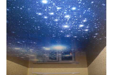 Натяжной потолок «звездное небо» в гостиную